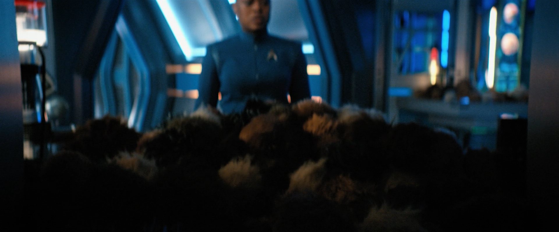 extant_StarTrekDiscovery_ShortTreks0006_TheTroubleWithEdward_00989.jpg