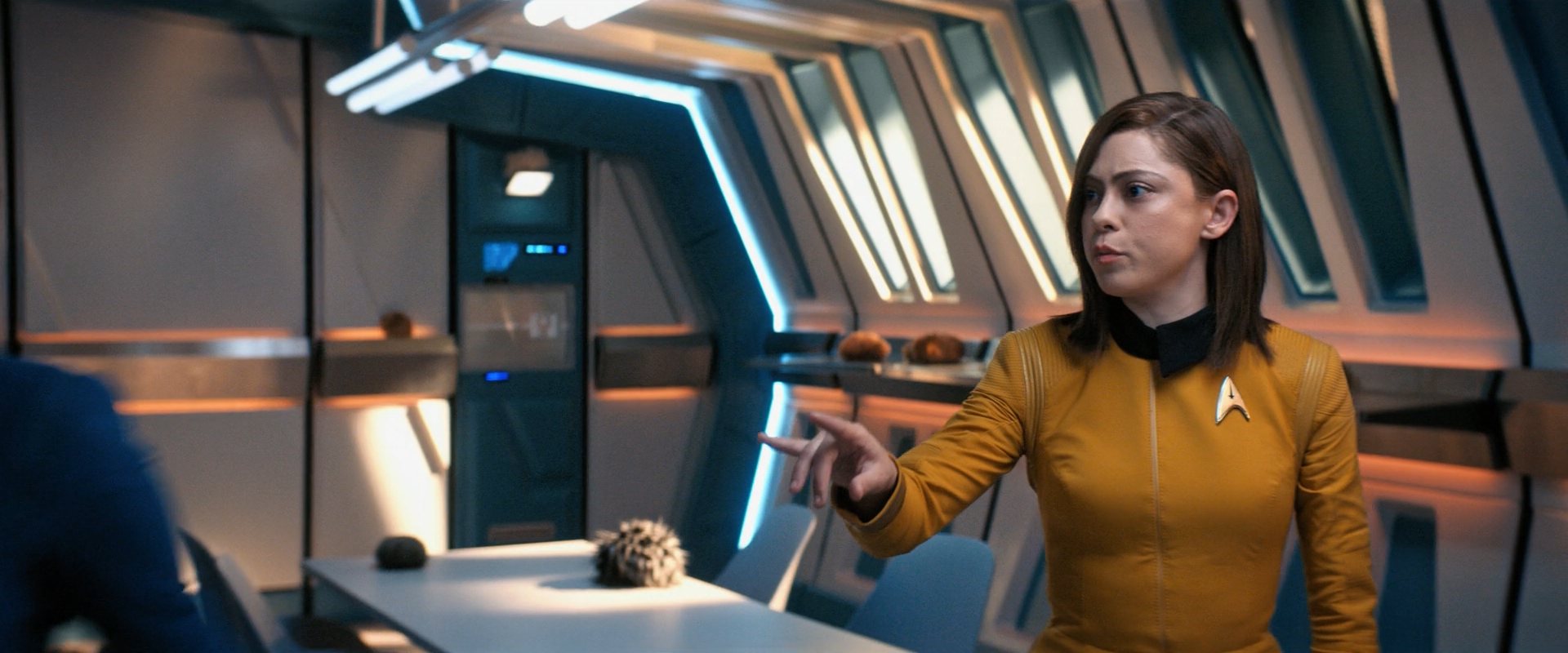 extant_StarTrekDiscovery_ShortTreks0006_TheTroubleWithEdward_01089.jpg