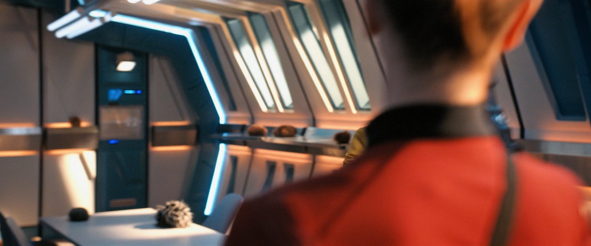 extant_StarTrekDiscovery_ShortTreks0006_TheTroubleWithEdward_01090.jpg