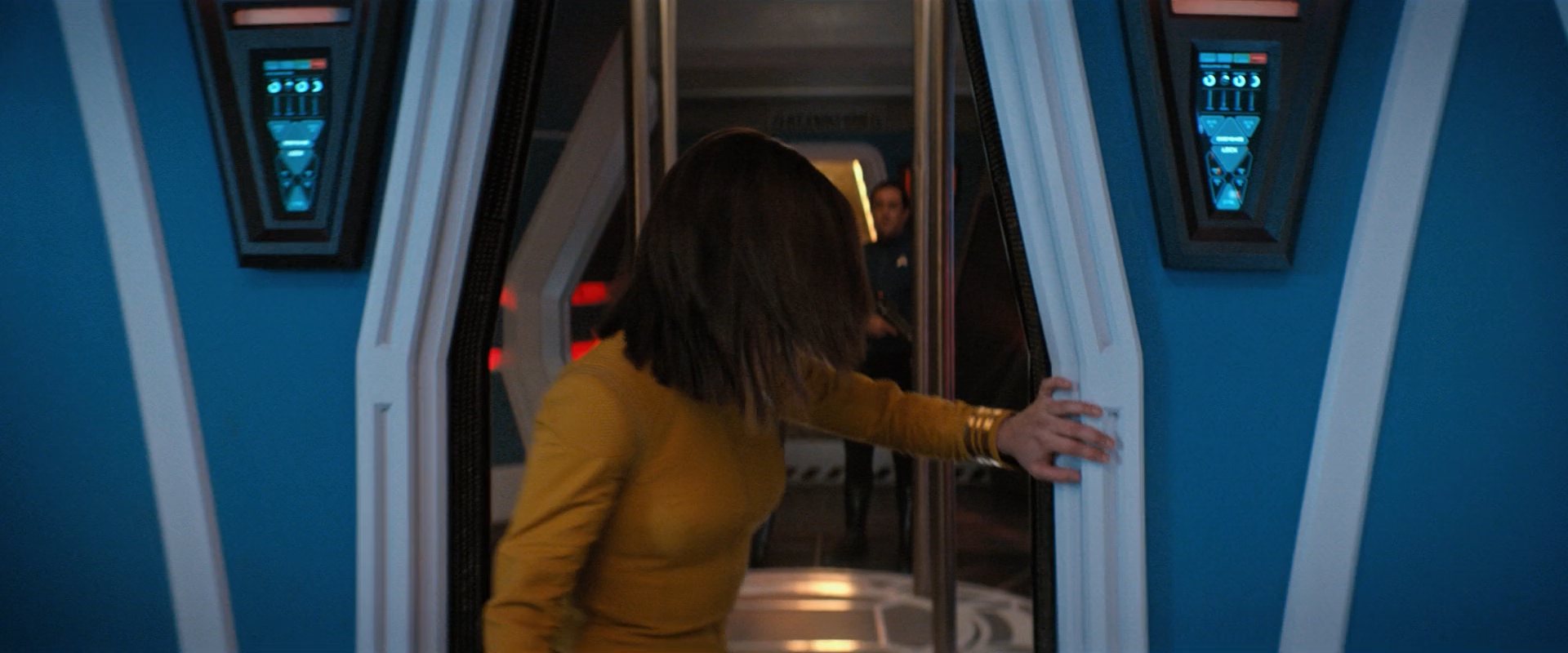 extant_StarTrekDiscovery_ShortTreks0006_TheTroubleWithEdward_01210.jpg
