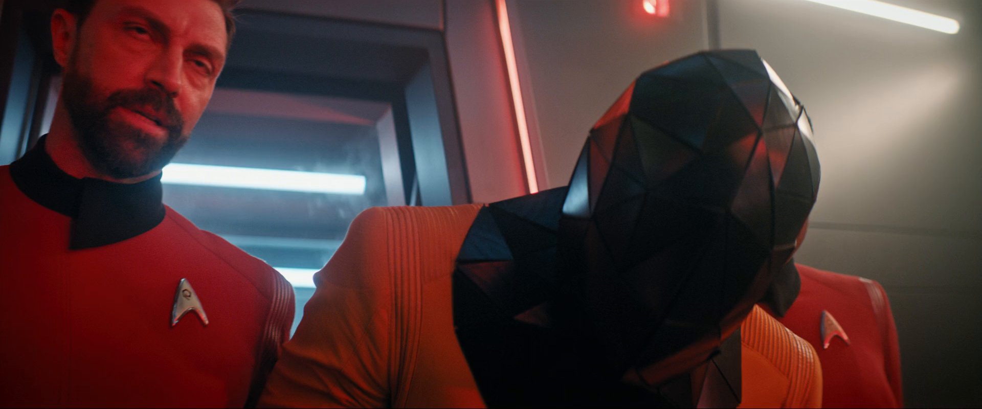 extant_StarTrekDiscovery_0007_AskNot_0110.jpg