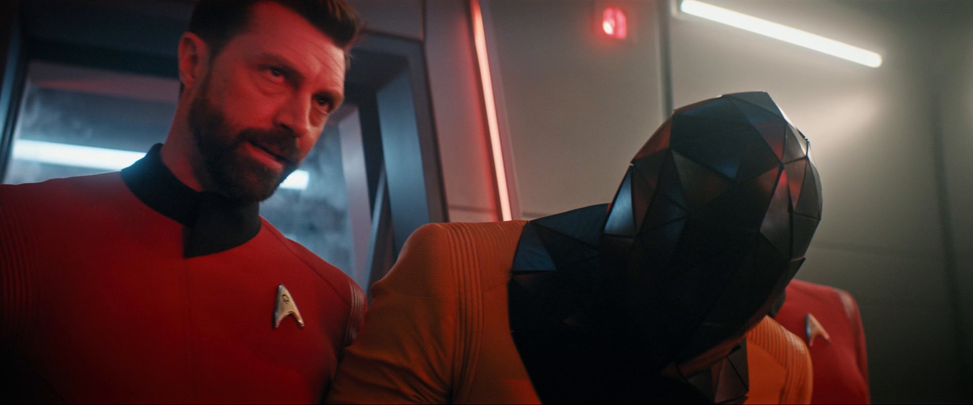 extant_StarTrekDiscovery_0007_AskNot_0111.jpg