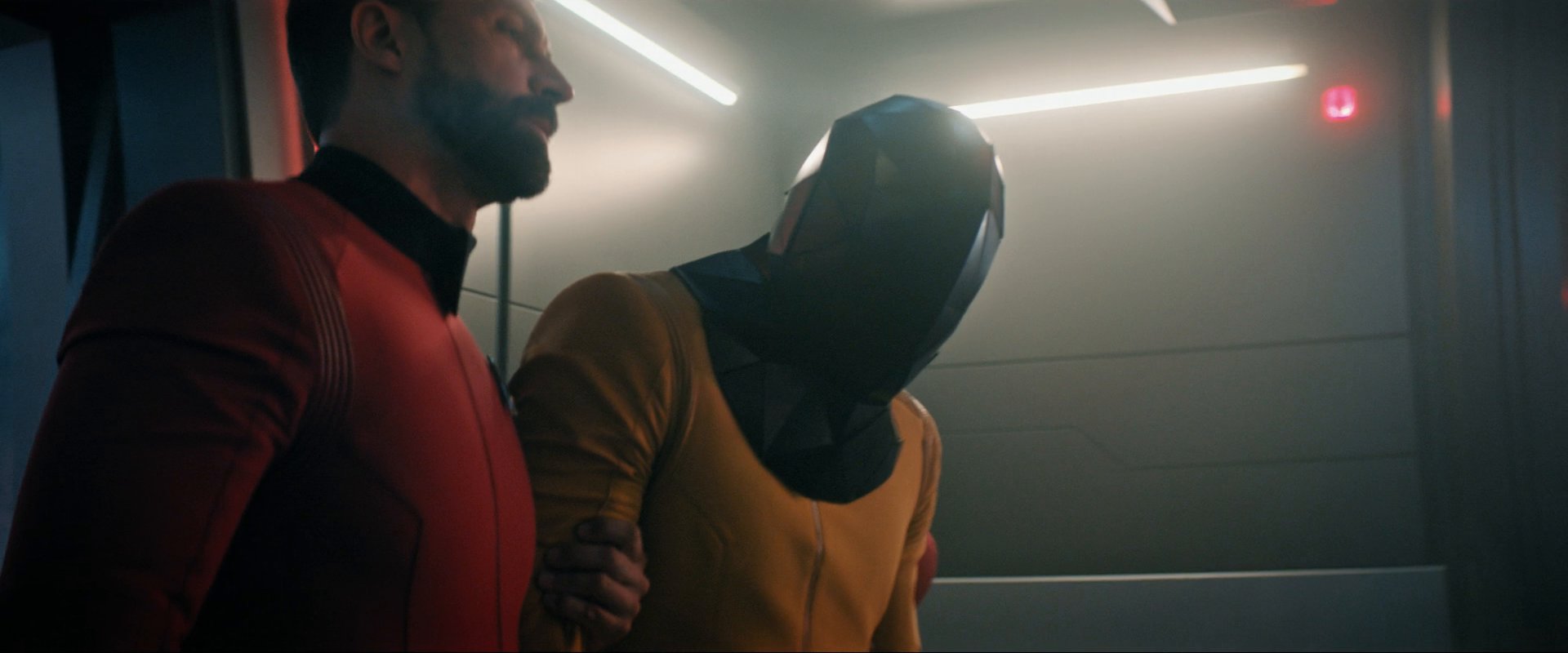 extant_StarTrekDiscovery_0007_AskNot_0114.jpg