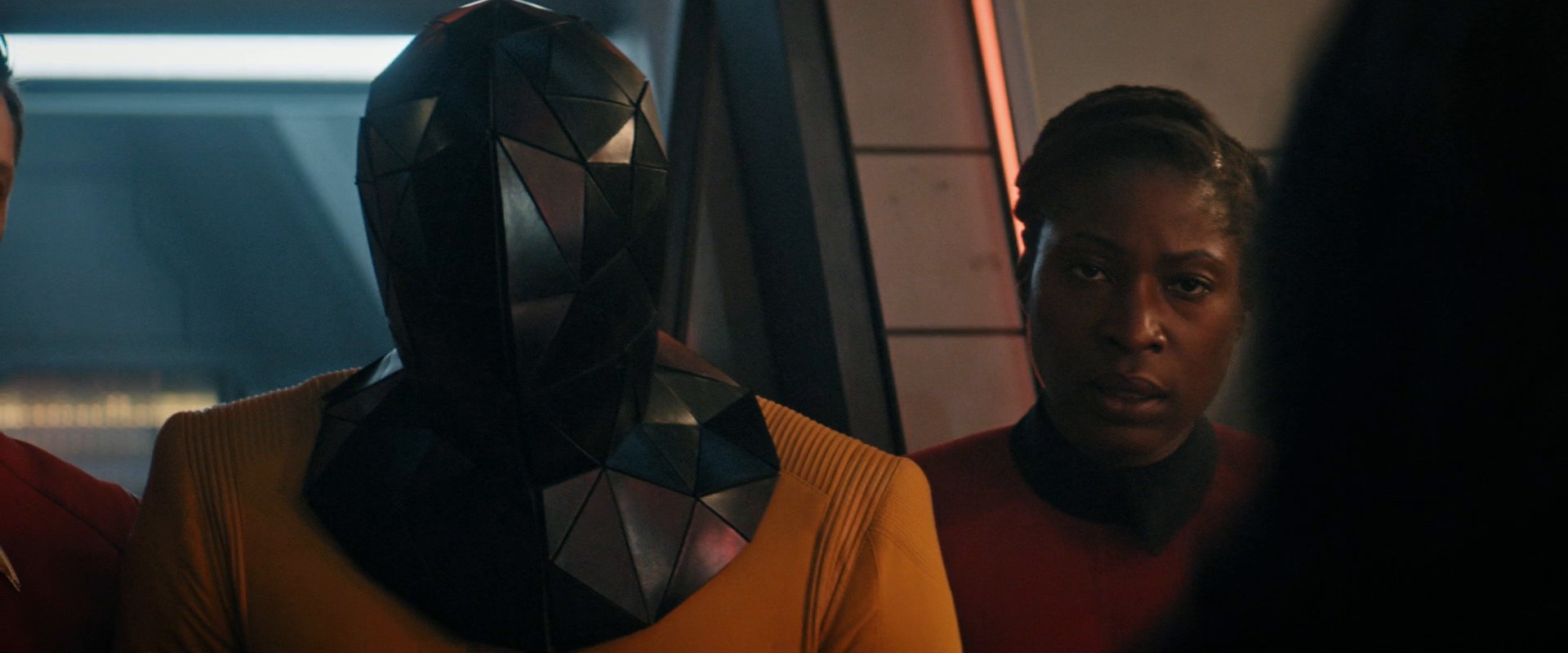 extant_StarTrekDiscovery_0007_AskNot_0122.jpg