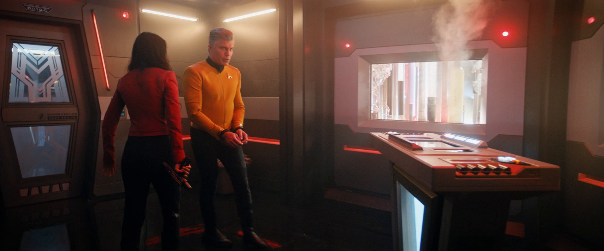 extant_StarTrekDiscovery_0007_AskNot_0225.jpg