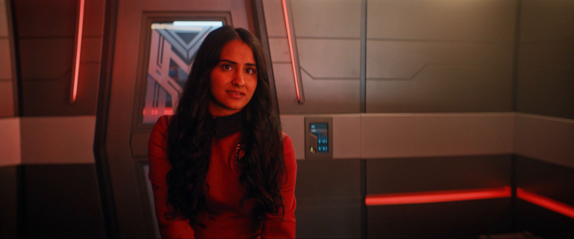 extant_StarTrekDiscovery_0007_AskNot_0266.jpg