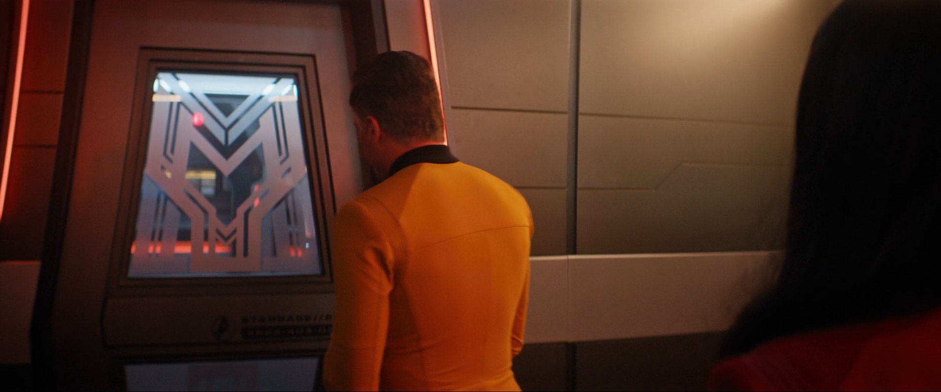 extant_StarTrekDiscovery_0007_AskNot_0305.jpg