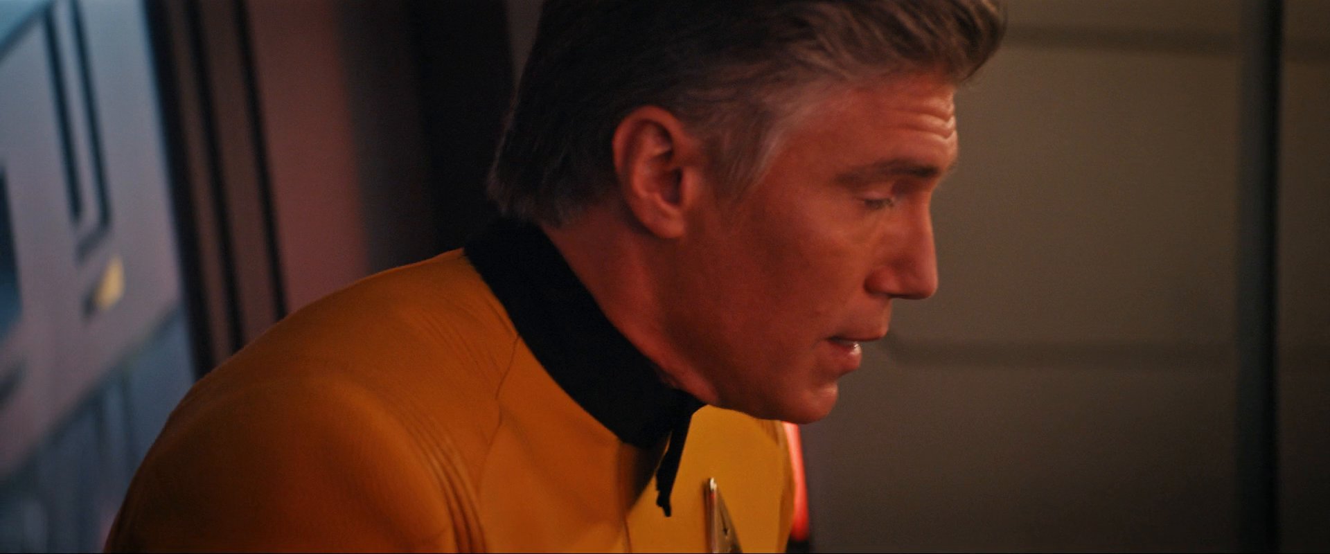 extant_StarTrekDiscovery_0007_AskNot_0398.jpg