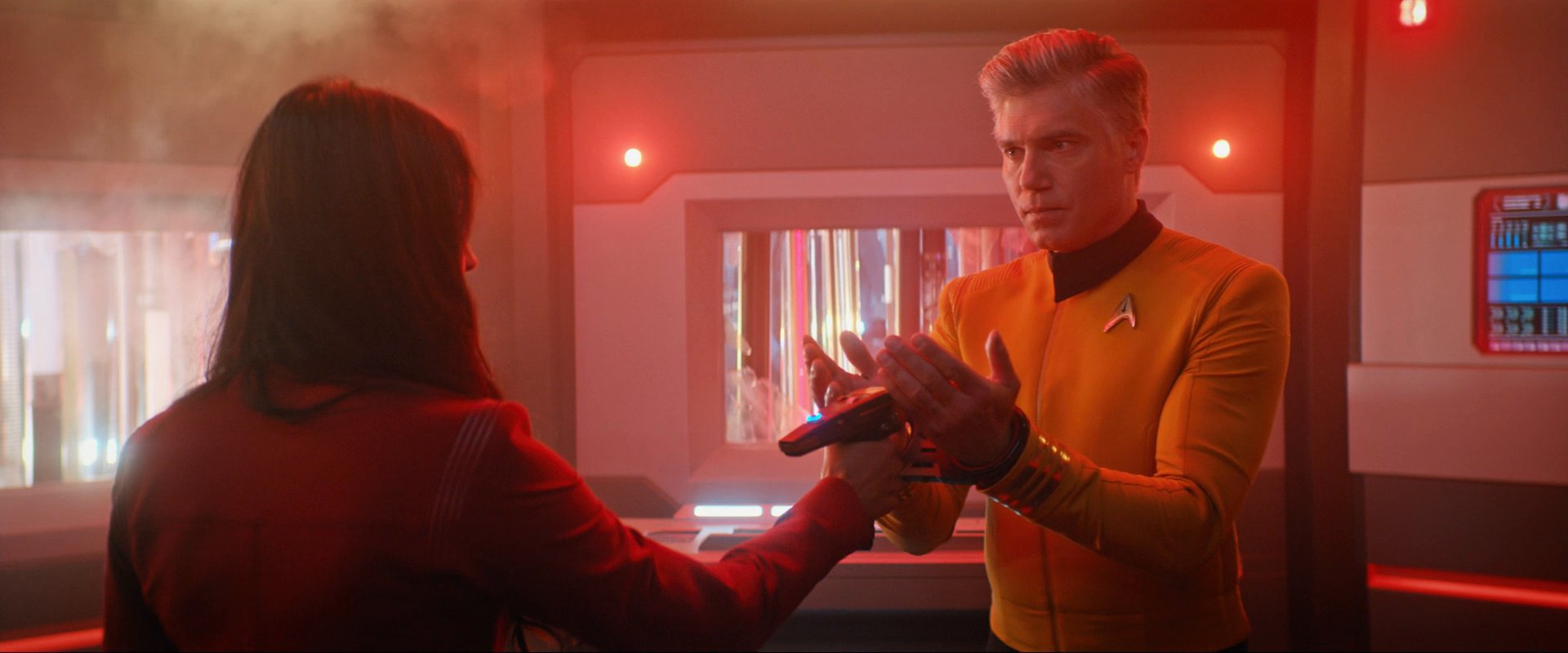 extant_StarTrekDiscovery_0007_AskNot_0682.jpg