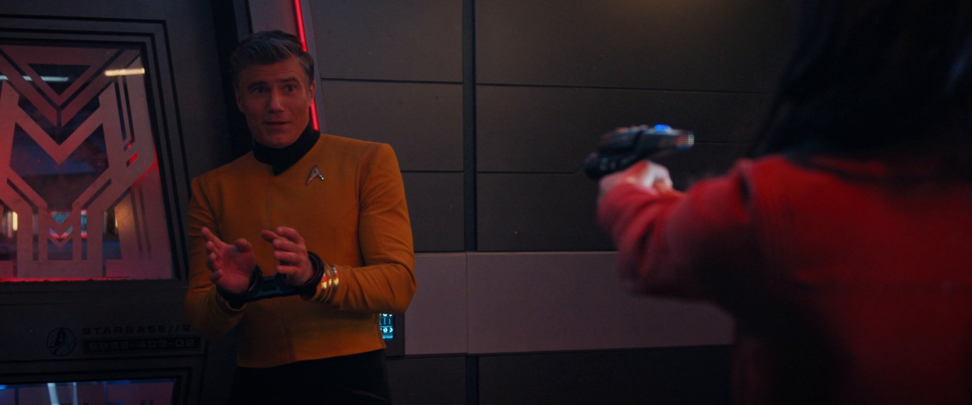 extant_StarTrekDiscovery_0007_AskNot_0760.jpg