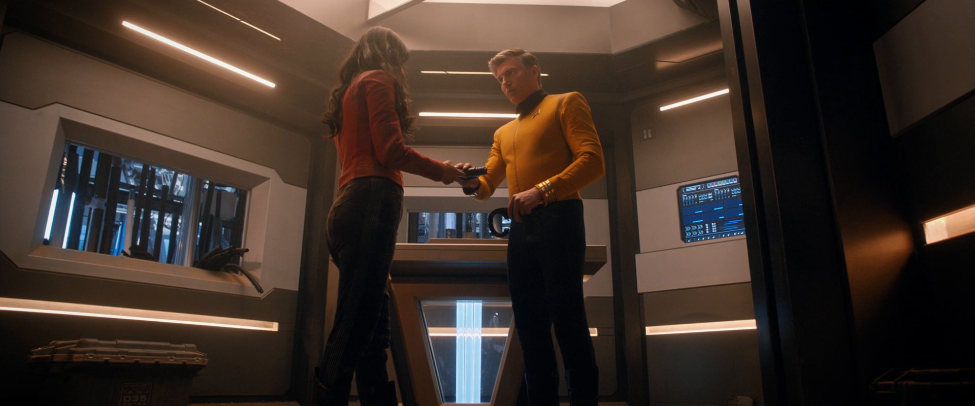 extant_StarTrekDiscovery_0007_AskNot_0824.jpg